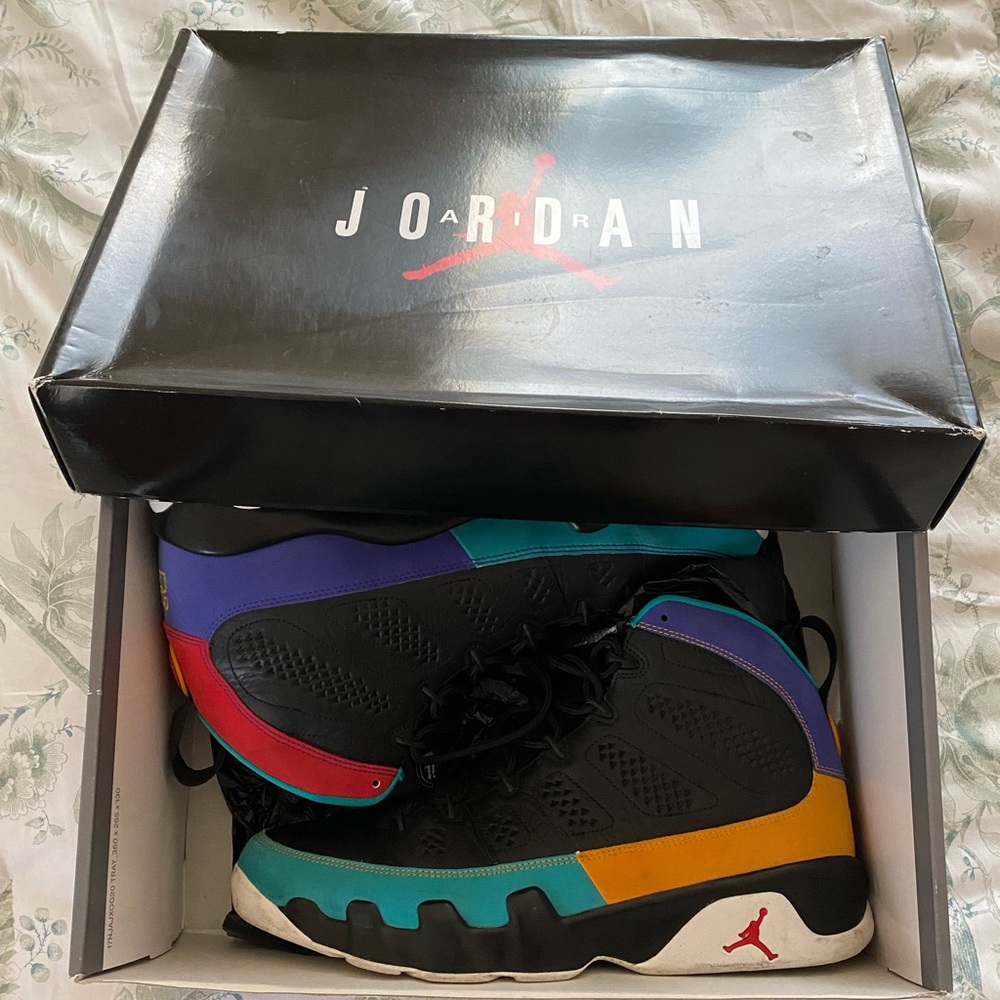 Air Jordan 9 Retro